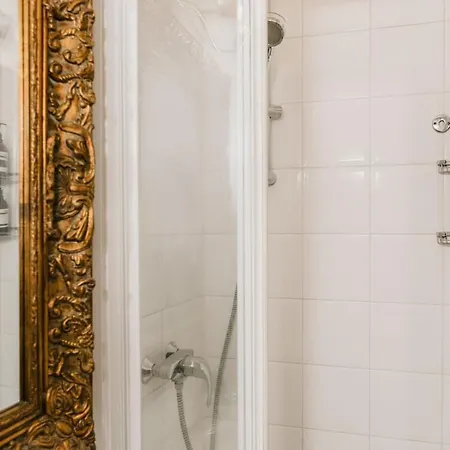 Apartment Beautiful Cosy Flat In Saint Germain Des Pres - G21b