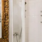 Beautiful cosy flat in Saint Germain des prés - G21B