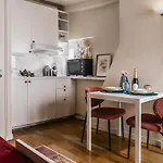 Beautiful cosy flat in Saint Germain des prés - G21B